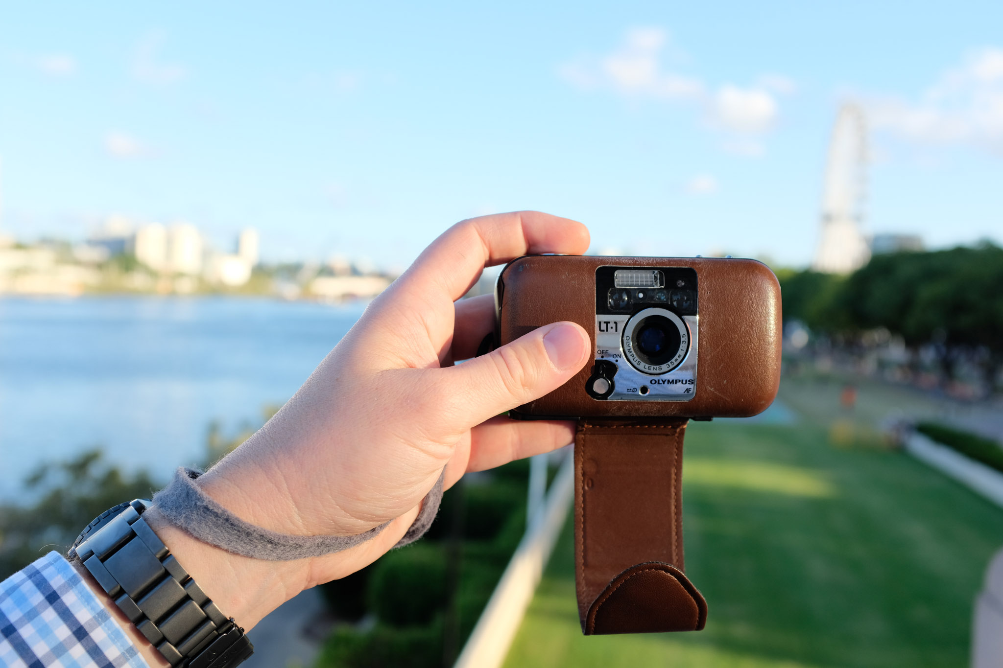 Olympus LT-1: My New Favourite Pocket Camera - Matt Loves Cameras