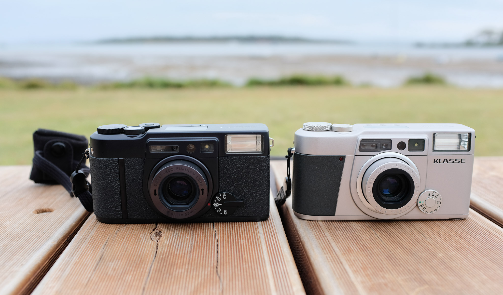 Fujifilm Klasse vs Fujifilm Klasse S: two premium compact point ...